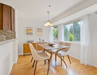 Bright dining room after cleaning
